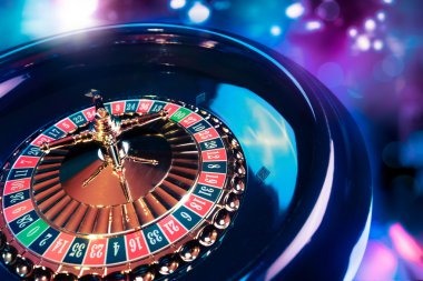 Roulette wheel during live spin Roulette wheel spin in progress